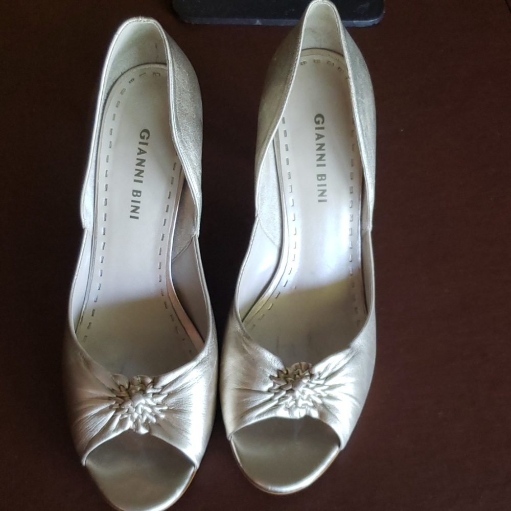 Gianni Bini size 9 dress shoes